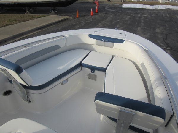 New 2024 Robalo 202 Explorer  Boat for sale